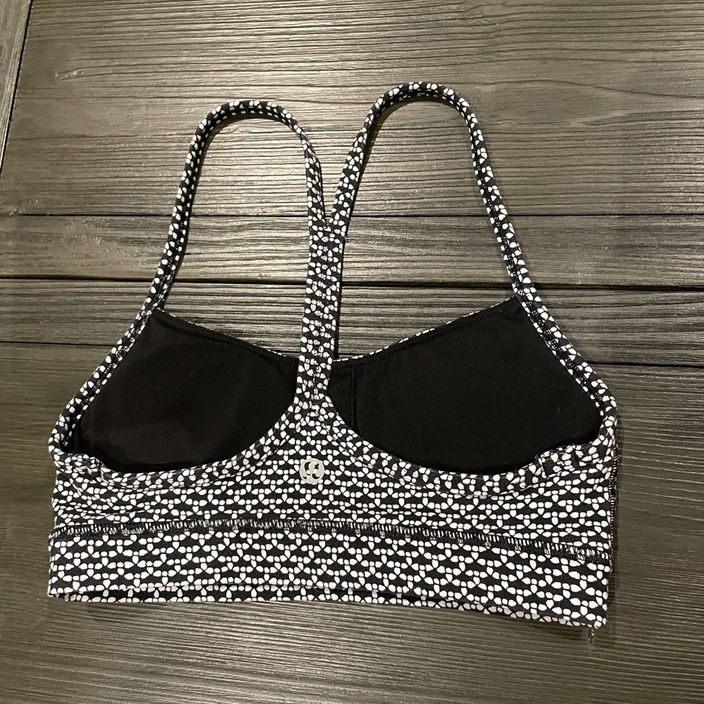 lululemon flow Y sports bra size 2 - Picture 2 of 3